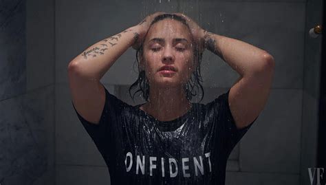 demi lovato in nude|Demi Lovato Poses Nude in Unretouched Vanity Fair Photo .